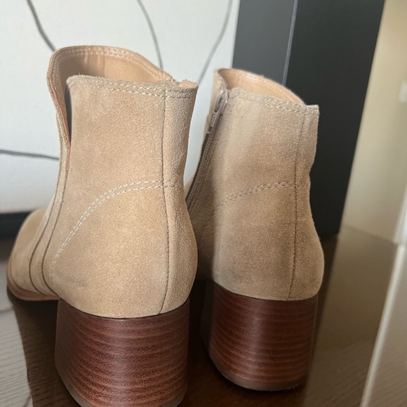 Lucky Brand suede boots - Picture 4 of 6